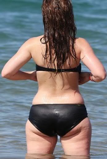 Jennifer Love Hewitt Bikini Playa