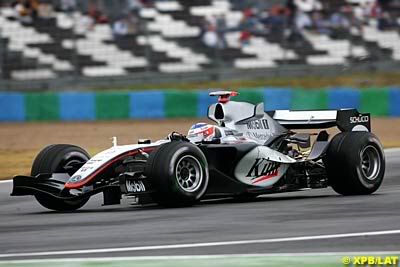 mc The 2005 McLaren had few sponsors