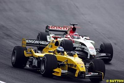 5 But Honda had to decide which team to support and they chose BAR