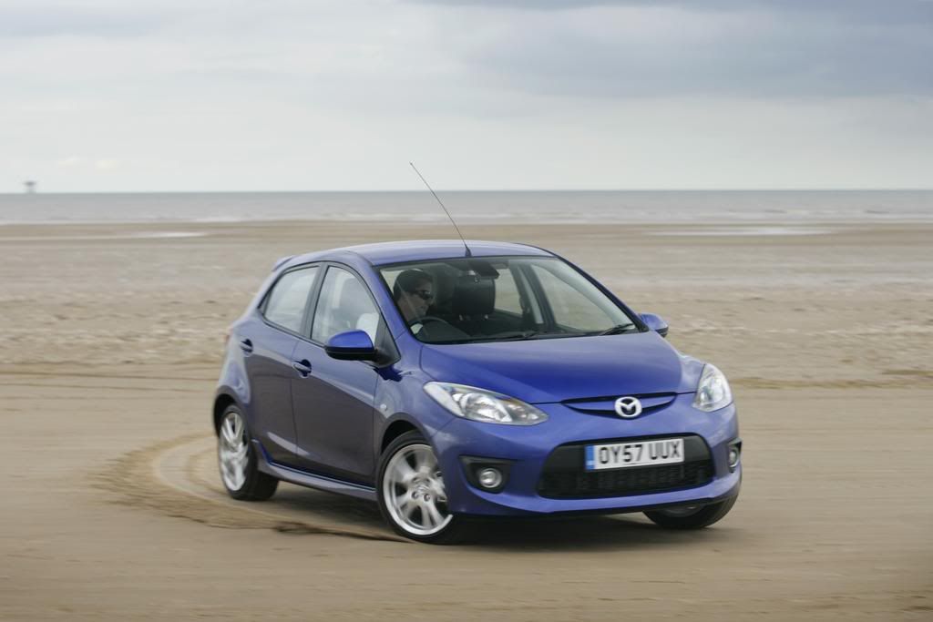 Mazda2_sport_M_2875_en_jpg300.jpg