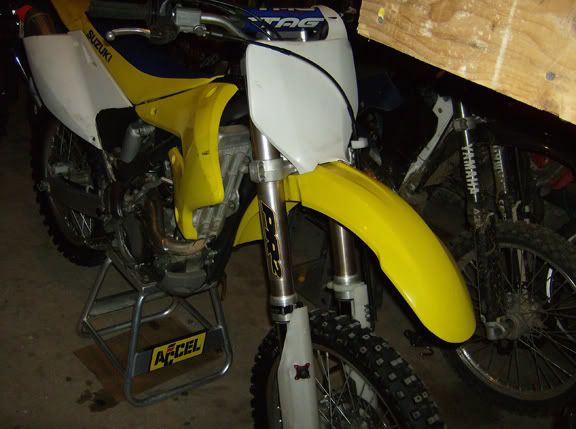 http://i196.photobucket.com/albums/aa142/boosted14b/carshit129.jpg