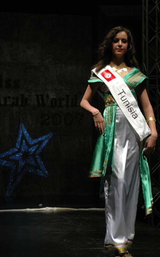 930308560 c2cce2d1bc b - Miss Arab World 2007