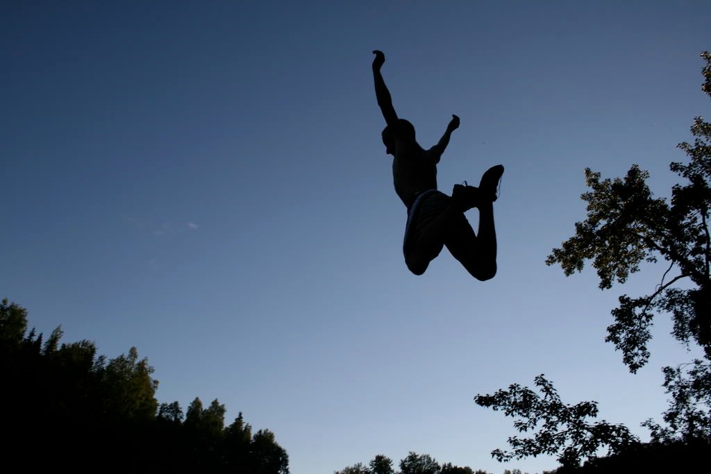 IMAGE: http://i196.photobucket.com/albums/aa267/snowboarder232/Babos02%20Photos/IMG_2203.jpg