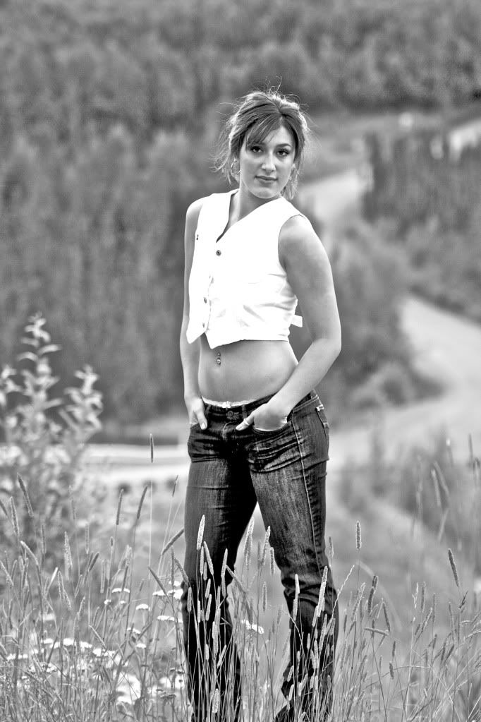 IMAGE: http://i196.photobucket.com/albums/aa267/snowboarder232/Jade101.jpg