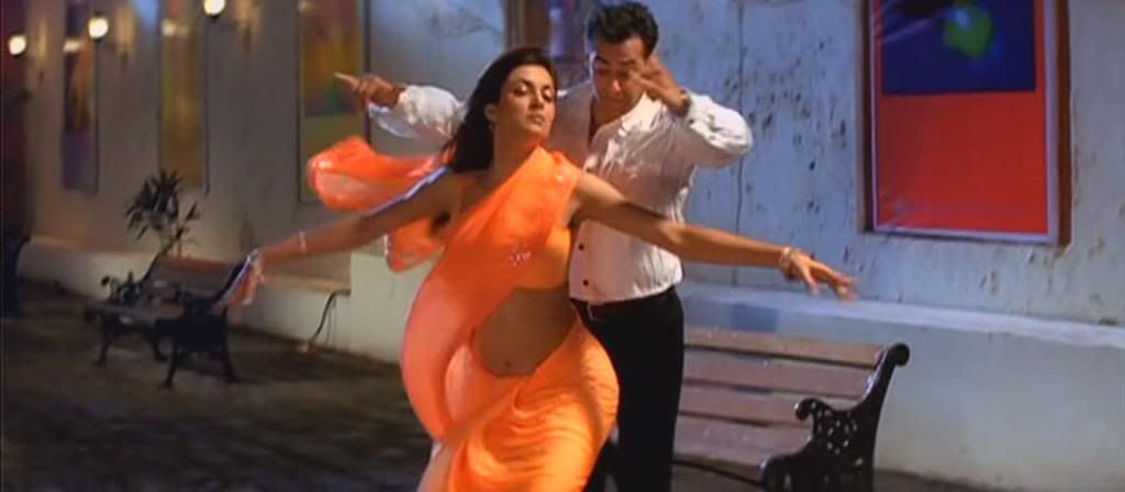 Sushmita Sen videos - Smokin Hot in an Orange Saree from 'Maine Pyar Kyun Kiya?'...