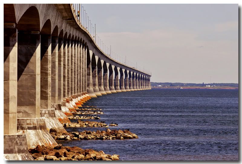 IMAGE: http://i196.photobucket.com/albums/aa319/magnumfreak_photos/vacation/confedbridge0005.jpg