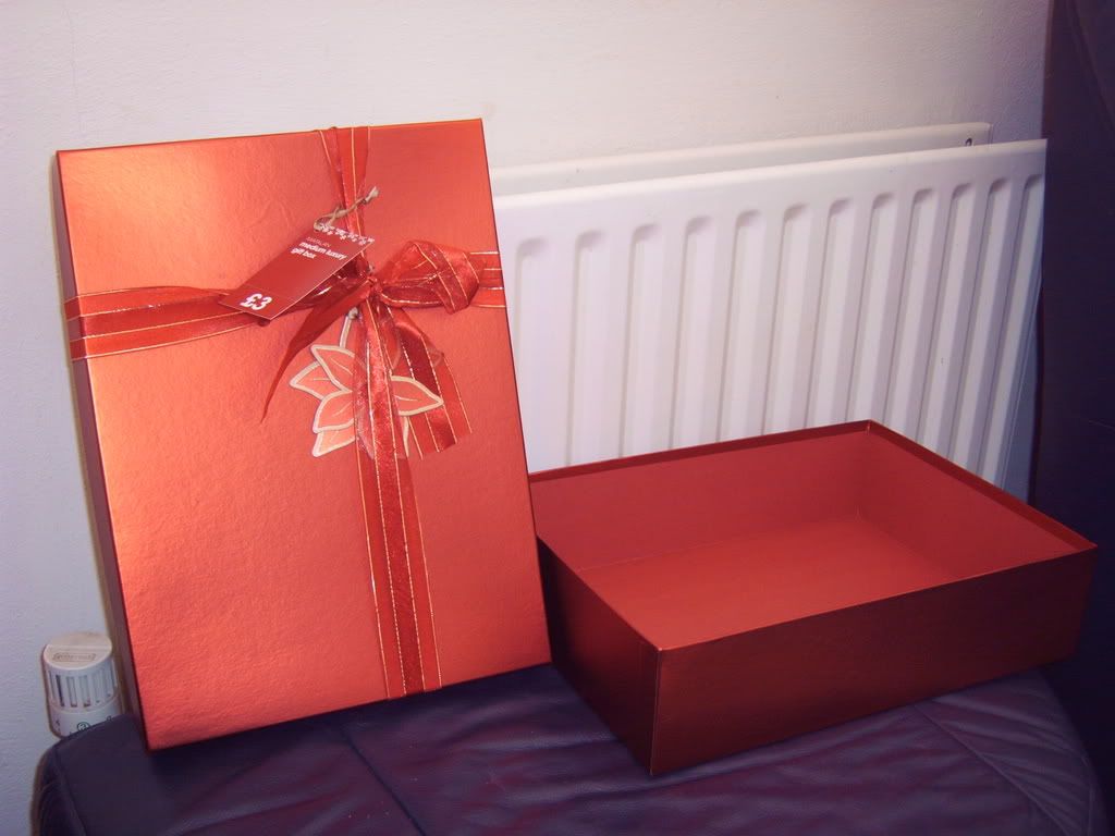 xmasbox.jpg