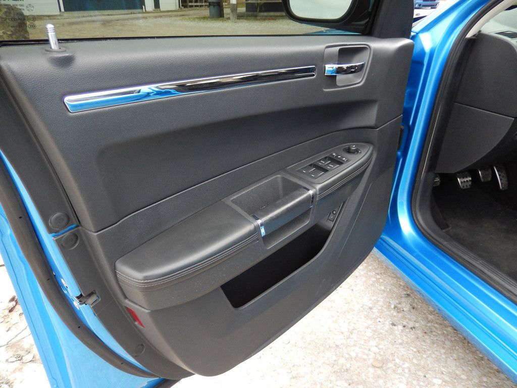 photo 300c srt8 manual swap 60.jpg