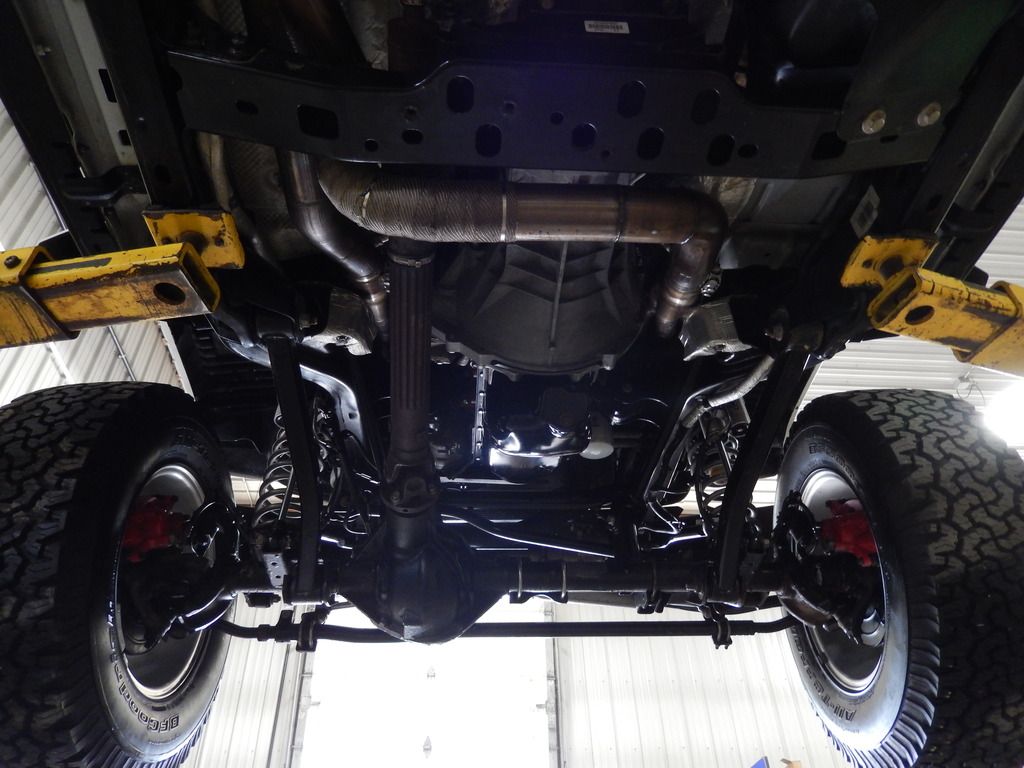 photo rubicon 6.4l manual swap underside 5.jpg