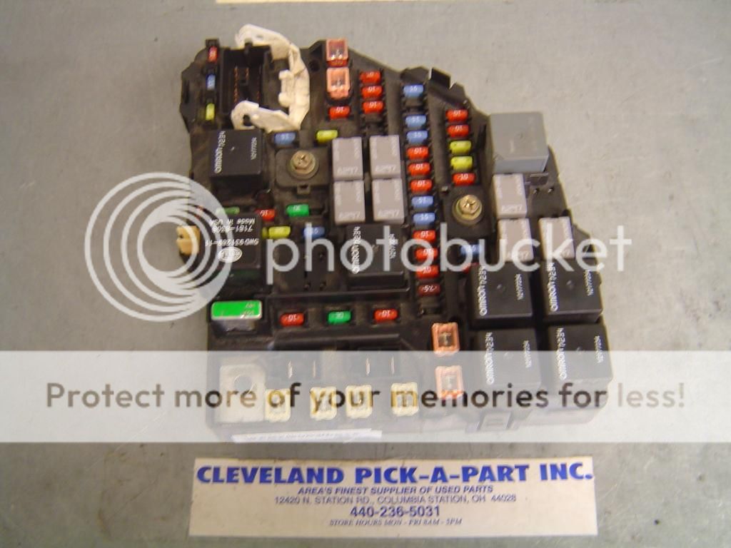 03 07 Cadillac CTS V OEM Engine Compartment Fuse Box  