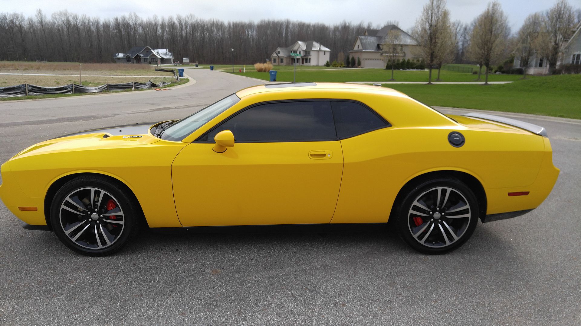  photo YELLOW CHALLENGER 9.jpg